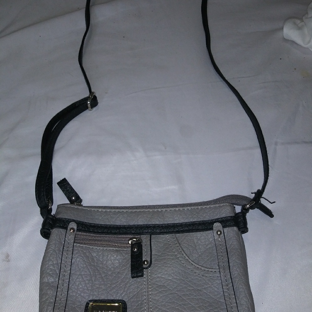 👛 - Picture 2 of 3